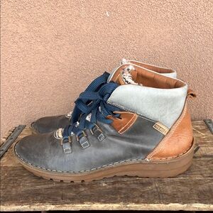 PIKOLINOS Cazorla Tan and gray leather  Shoe Interior Detail